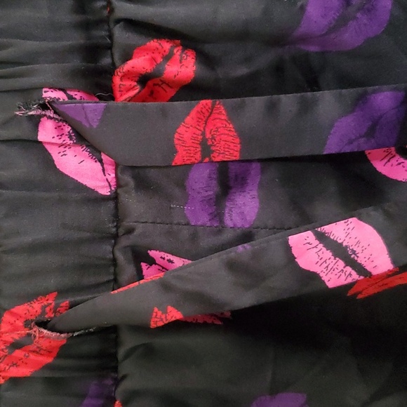 TORRID Sleep Shorts, Size 2 💋 😘 Print with Black Lace Side Bottoms like New - Picture 3 of 6